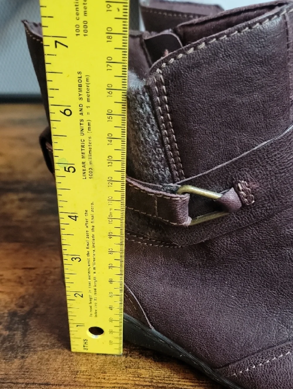 Clarks Fianna Adley Zip Up Ankle Bootties Size 8.5 Wide